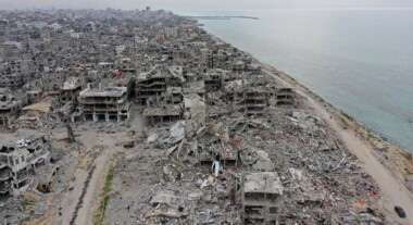بلدية غزة: 70% من طرق المدينة مدمرة بالكامل