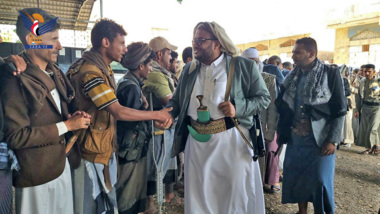 المساوى يطلع على أحوال المرابطين بجبهة القصر ويزور روضة الشهداء بالتعزية