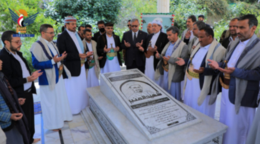 رئیس‌جمهور المشاط از مرقد و آرامگاه علامه دکتر المحطوري بازدید می کند 