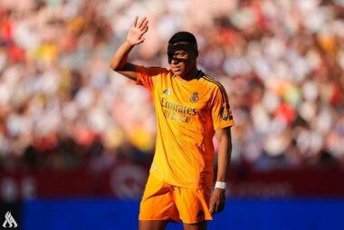  ريال مدريد يهزم إشبيلية وبرشلونة يسقط أمام فياريال في الليجا