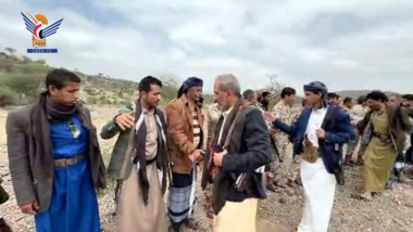 Les dirigeants du gouvernorat de Dhalea visitent les membres de la 151e brigade stationnés à Taiz