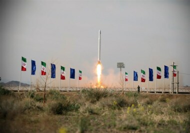 الحرس الثوري الإيراني يطلق القمر الصناعي الثالث إلى الفضاء بنجاح