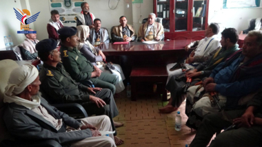 Discussing Endowments Authority office work progress in Raymah
