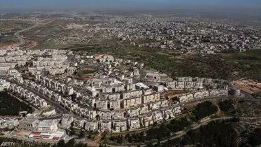 Occupier discusses scheme to build some 1,400 settlement units in WB