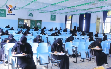 إجراء امتحان القبول والمفاضلة لطلاب شعبة الطب البشري في جامعة الحديدة