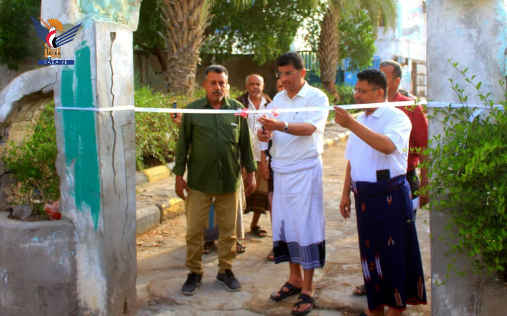أبولحوم دو پروژه انرژی خورشیدی را در مرکز الصماد و موسسه فنی در استان الحدیدة افتتاح می‌کند 