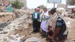 Qohaym und Amer inspektieren den Fortschritt der Arbeiten am Projekt des Al-Sammad-Dialysezentrums