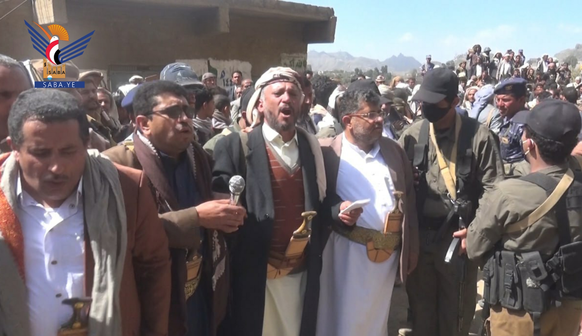 عضو السياسي الأعلى الحوثي يشرف على إنهاء قضيتي قتل في عتمة بذمار