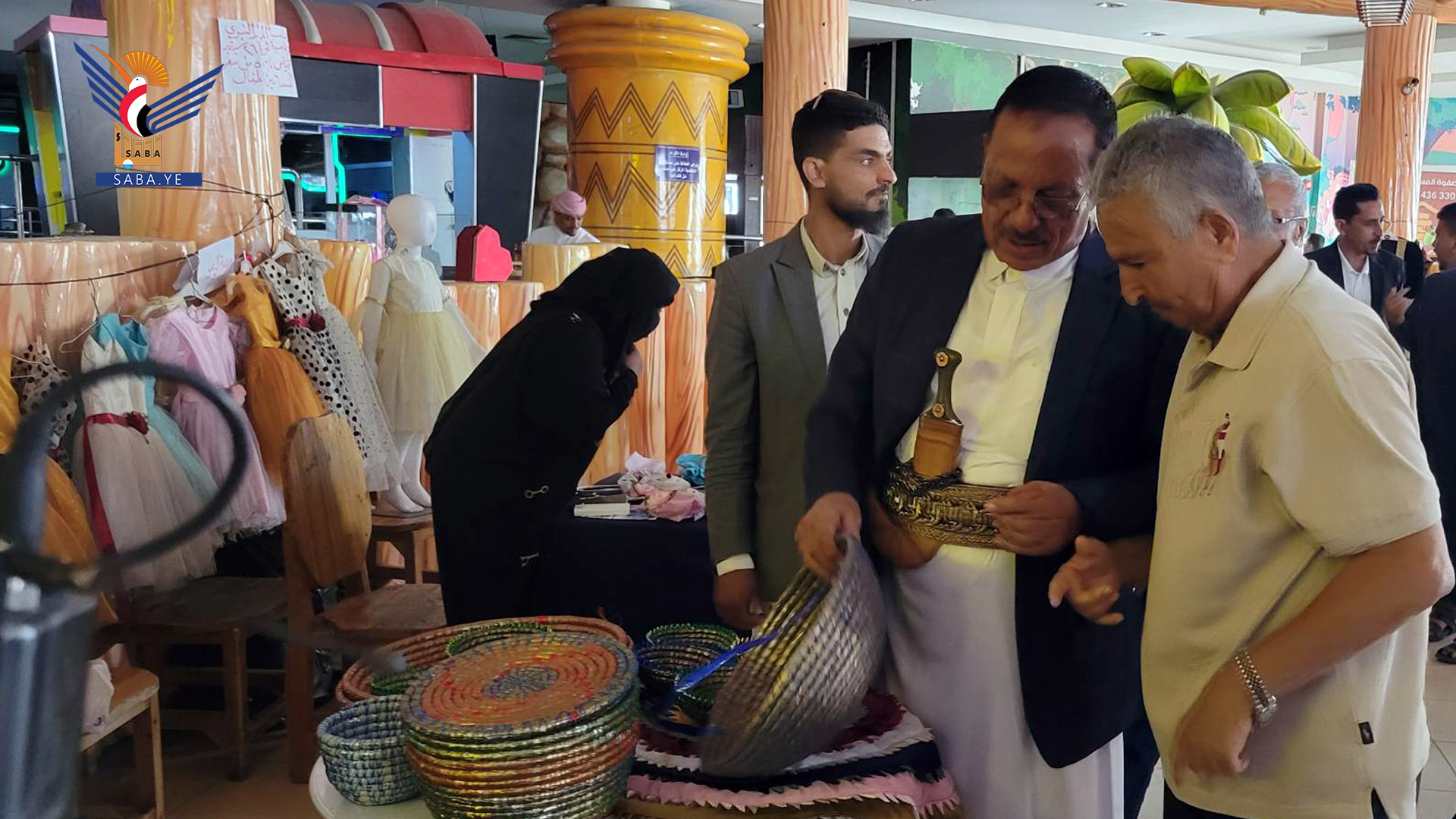 Al-Kebsi besucht das jemenitische Kulturerbe- und Forschungszentrum und das Jemeniyat-Forum in Sana’a