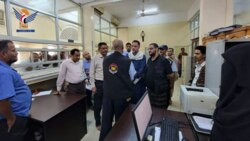 Der Leiter der Zollbehörde inspiziert den Fortschritt der Arbeiten in den Zollbehörden Hodeidah und Salif