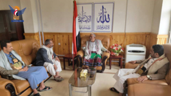 الوزير باجعالة يؤكد الحرص على تقديم الخدمات للمواطنين وتسهيل عمل المنظمات