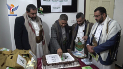 محافظ صنعاء يفتتح معرضاً فنياً لتسويق منتجات أسر الشهداء
