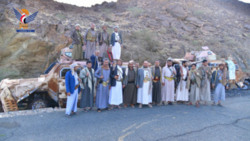 Der Leiter der Zakat-Behörde besucht die stationierten an den Fronten in Nadschran, Al-Ajasher und Al-Boqa'