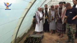 Le gouverneur d'Al-Bayda passe en revue l'activité de la pépinière agricole centrale