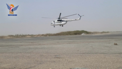 Landung eines UN-Flugzeugs auf dem Flughafen Hodeidah im Rahmen der logistischen Vorkehrungen zur Rettung des Safer-Ölreservoirs