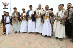 الدكتور أبو لحوم ومحافظ صعدة يزوران ضريح الشهيد القائد في مران