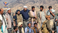 Präsident Al-Mashat besucht die Maqbna-Front in Taiz