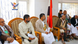 Miohammed Ali Al-Houthi erörtert soziale Fragen in den Distrikten von Wessab