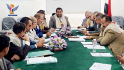 إدارية المجلس المحلي بمحافظة صنعاء تناقش تنفيذ مشاريع خدمية