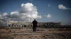 جيش العدو الصهيوني يدمر ما تبقى من مطار غزة الدولي برفح