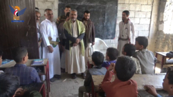 أمين محلي المحويت يتفقد أنشطة الدورات الصيفية في مديرية بني سعد  