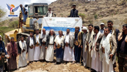 بدء مسح وتوسعة طريق بمديرية جبل الشرق في ذمار