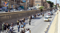 مسير لخريجي الدفعة الرابعة من دورات طوفان الأقصى في مديرية صنعاء القديمة