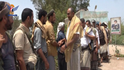 محافظ الحديدة يزور المرابطين في جبهة الساحل الغربي