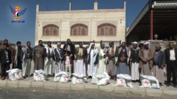  توزيع سلال غذائية لأسر الشهداء في البيضاء