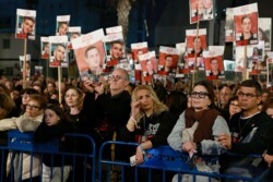 هزاران صهیونیست در تل آویو تظاهرات کردند تا بر سر توافق تبادل اسرا فشار بیاورند
