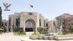حكومة التغيير والبناء تُبارك عملية استهداف مطار 