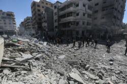 استشهاد 40 فلسطينياً وإصابة آخرين جراء قصف العدو الإسرائيلي خان يونس منذ الفجر
