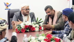 Al-Musawi trifft sich mit dem Gemeindekomitee des Flughafengebiets Taiz