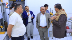 وزير الخدمة المدنية يطّلع على العمل في مختبرات هيئة المواصفات والمقاييس