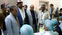Sana'a-Bürgermeister und stellvertretende Gesundheitsminister eröffnen das Gratis-Camp Augenbehandlung Al Noor