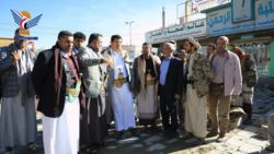 Während seines Besuchs in Al-Bayda inspiziert Abu Lohoum den Fortschritt der Arbeiten an der Straße Dhamar-Rada'a