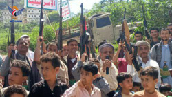 وقفة مسلحة في مديرية برع بالحديدة تعلن النفير لمواجهة العدوان الأمريكي