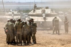 جيش العدو الصهيوني يعلن توسيع عمليته البرية في شمال ووسط قطاع غزة