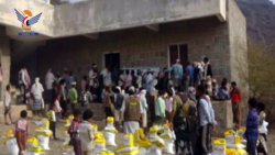 Einweihung der Verteilung von 2.000 Lebensmittelkörben an die Madschahdeen Familien im Distrikt Maqbna in Taiz