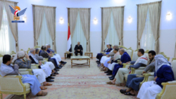 Präsident Al-Mashat trifft sich mit dem Untersuchungsausschuss zum tragischen Vorfall der Massenpanik in Sana'a