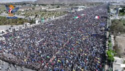 خروج مليوني بالعاصمة صنعاء نصرة لفلسطين وتأكيداً على النفير في مواجهة العدوان الأمريكي البريطاني