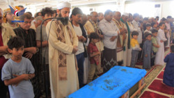 تشييع جثمان الشهيد أحمد عمر بغوي بمدينة الحديدة