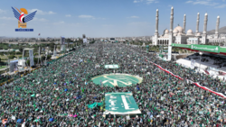 حشود بشرية مليونية تشارك في المهرجان المحمدي الأكبر بميدان السبعين في العاصمة صنعاء