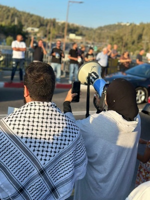 قرى فلسطينية غربي القدس تنظم وقفة احتجاجية ضد جريمة الإبادة والتجويع بغزة