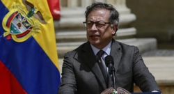 الرئيس الكولومبي يطالب 
