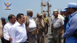 وزير النقل وفريق 