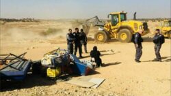 سلطات العدو الإسرائيلي تهدم مساكن قرية العراقيب للمرة 241