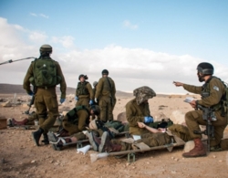 العدو الصهيوني يعترف بإصابة سبعة من ضباطه وجنوده في معارك غزة