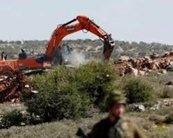العدو الصهيوني يقتحم بلدة الخضر ويهدم منزل الشهيدين همام وحارث حشاش في جنين
