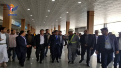 Der Generalsekretär der Präsidentschaft prüft die Sanierung der VIP-Lounge am Sana'a-Flughafen